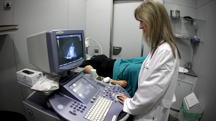 Decret per via d'urgència sobre l'avortament: Sanitat i Igualtat ultimen la norma sobre la informació que ha de rebre la dona