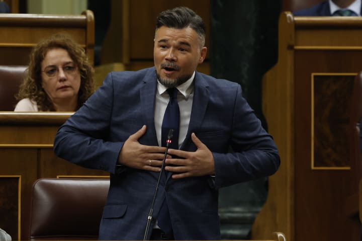 #ERC es venja de Colau per robar-li l'Alcaldia de Barcelona i guanyar-li en les generals: Podemos podria aportar-li 125.000 vots