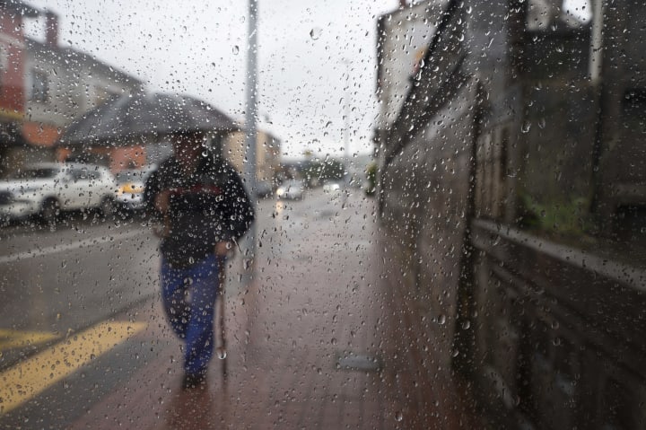 La Aemet alerta d'una dana i d'un enfonsament de les temperatures per al cap de setmana i Protecció Civil aconsella extremar la precaució en les carreteres