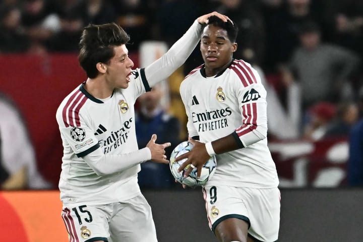 El Madrid, millor sense Vinicius, remunta a Roma després dels canvis de Mourinho
