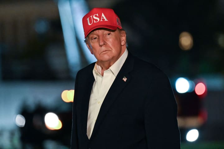 Trump esmena al seu secretari de Defensa i cancel·la la retransmissió de l'execució del soldat que va matar a 13 companys