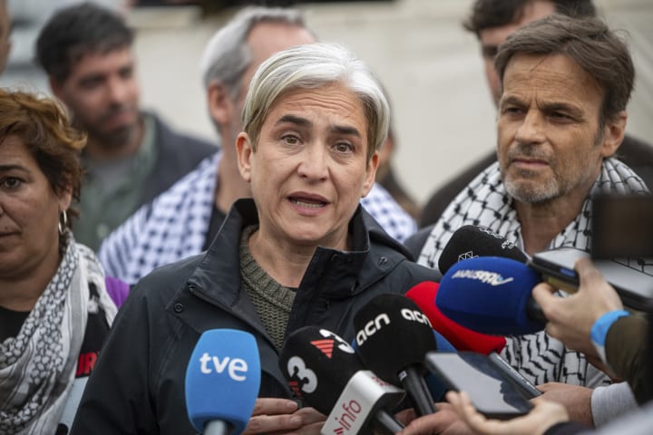 Front Ampli designa a Ada Colau com a candidata en les eleccions