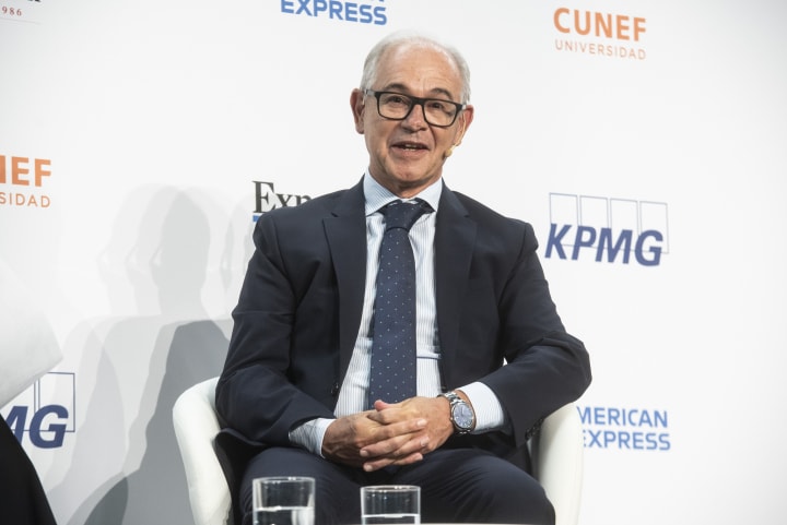 Unicaja convoca una junta extraordinària per a renovar a Rubiales