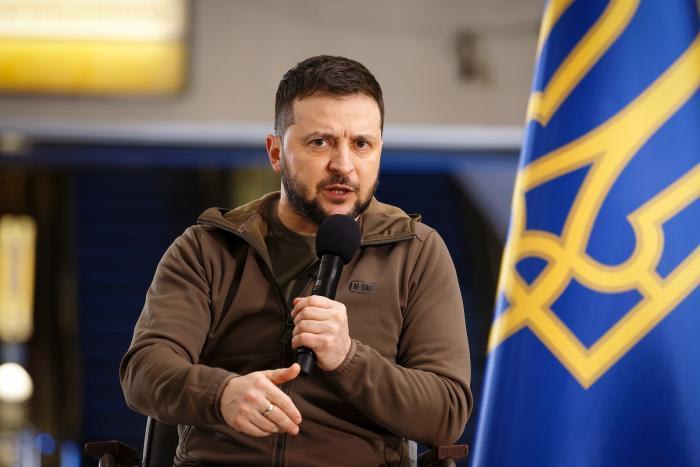 Ucraïna reprendrà els atacs contra les refineries russes, afirma Zelenski