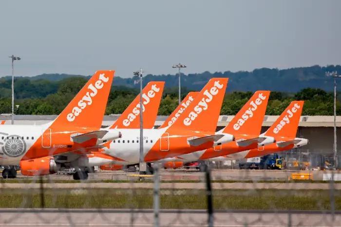 Banquers i assessors percebran 334 milions de lliures en l'operació d'adquisició de easyJet