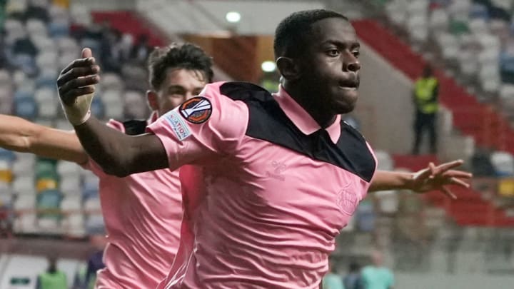 Sadiki nets tardos a mesura que Sunderland sobreviu molta por a Torreen
