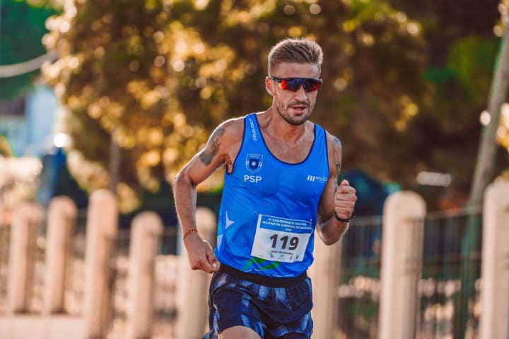 El teu VO2 max pot dir més de la teva salut que els passos que dónes cada dia. El teu rellotge ja la calcula
