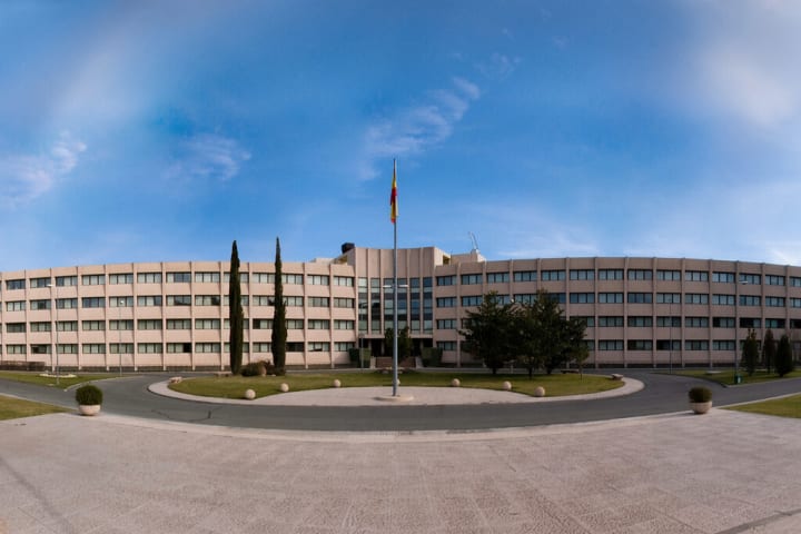 El #CNI busca 17 perfils tècnics per a #anticipar a les amenaces de la IA i la quàntica: el que demanen diu molt de com es prepara