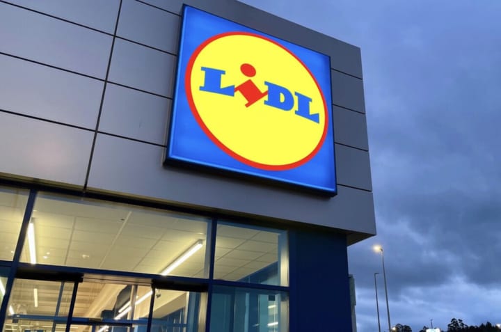 Per 8 euros, Lidl embeni avui un llum amb sensor de moviment que soluciona un problema quotidià a casa