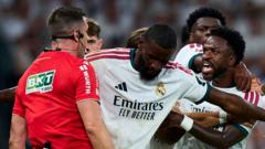 Vinicius Jr durant un partit de futbol amb el Real Madrid.