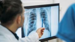 Què és un adenocarcinoma pulmonar, el tipus de tumor maligne que li van extirpar al papa León XIV