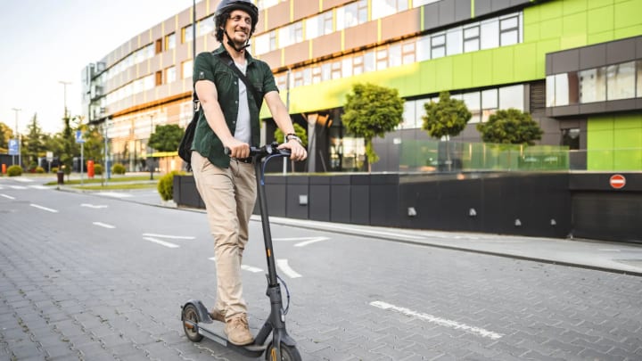 Els canvis normatius que han arribat per als usuaris de patinets elèctrics