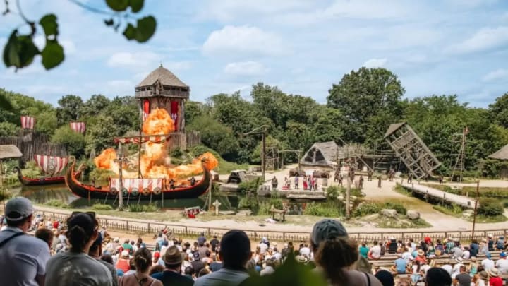 Cinc raons per a conèixer Puy du Fou a França, el parc que converteix la història en espectacle