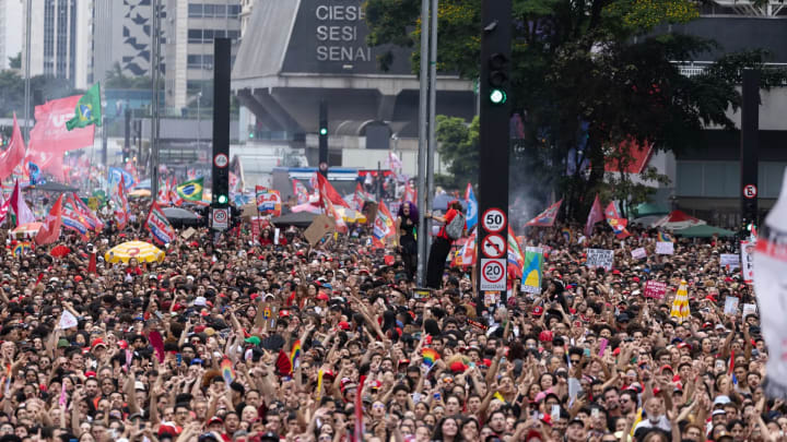 L'esquerra brasilera surt als carrers per a impulsar una remuntada de Lula