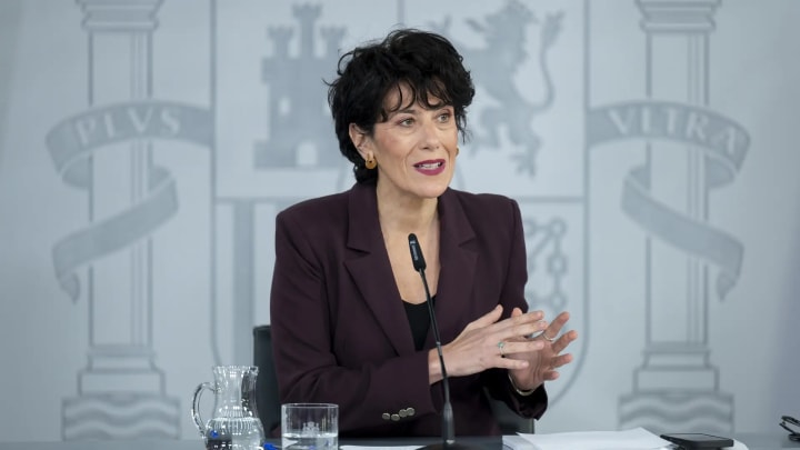 Moncloa diu que complirà la resolució del Suprem sobre la 'llei de néts' però veu difícil treure a tots del cens a mes i mig del 29N