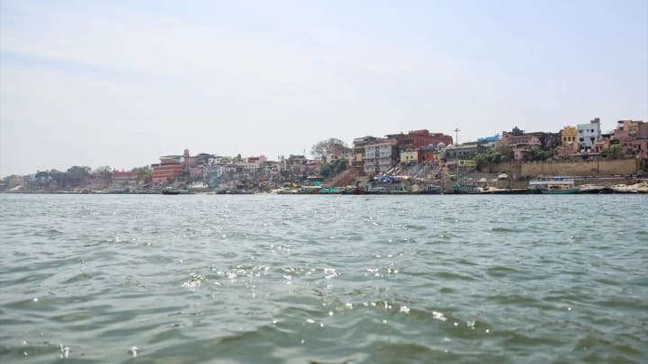 Moren 13 nens després de #enfonsar una embarcació en el riu Ganges a l'Índia