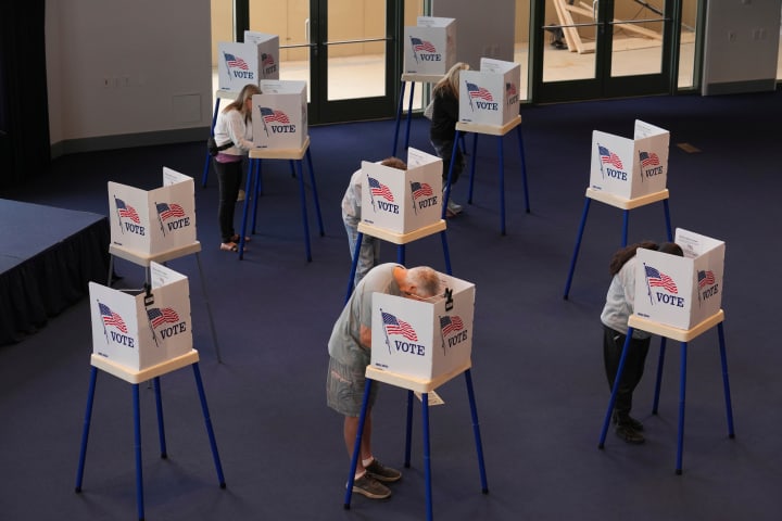 El Govern de Trump demanda a Califòrnia al·legant que hi ha 20.000 votants no ciutadans en el padró