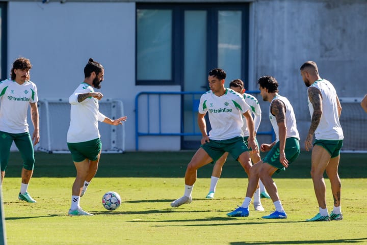 El Betis torna a girar al voltant de Isco: claus d'un pla de retorn a la Champions que assumia massa riscos