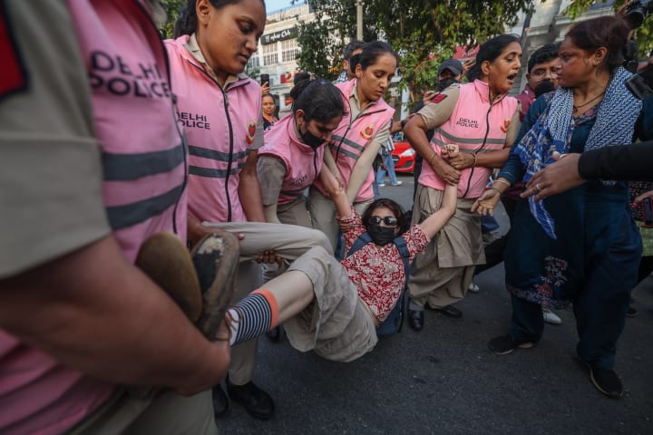 Una protesta del moviment de les “paneroles” a l'Índia acaba amb un miler de detinguts a Nova Delhi