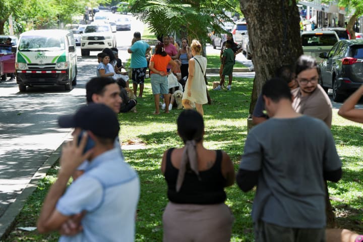 Un terratrèmol de magnitud 7,7 sacseja Panamà