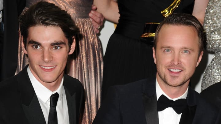 L'emotiu homenatge d'Aaron Paul a RJ Mitte: “L'última vegada que ens vam veure, et vaig cridar ‘Superman’ una vegada i una altra; em recordaves a ell”