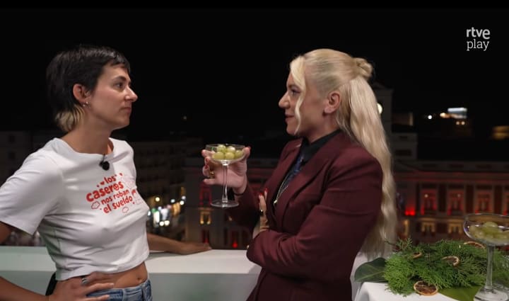 ‘Al cel amb ella’ brinda des de la Porta del Sol amb el Sindicat d'Inquilines: “Hem torçat el braç als rendistes i entrat en el Consell de Ministres”