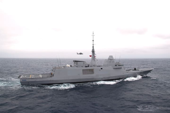 Vaixells de guerra marroquines van entrar en aigües de Ceuta coincidint amb l'arribada massiva d'immigrants
