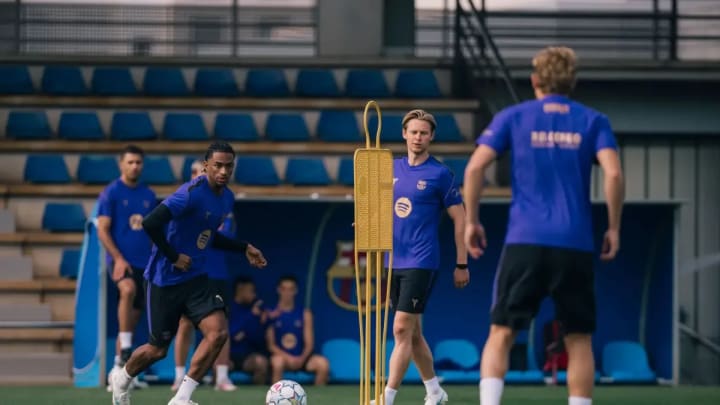 El Barça ja prepara el partit contra el Galatasaray i De Jong continua avançant
