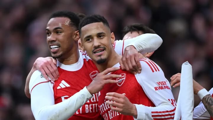 Alguna cosa passa amb Saliba i l'Arsenal