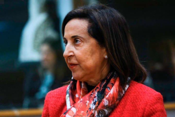 Margarita Robles serà la número dos de Pedro Sánchez i Félix Bolaños el tercer en les eleccions del 29-N