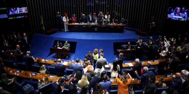 A Brasil, el Parlament adopta la reducció del temps de treball promesa per Lula
