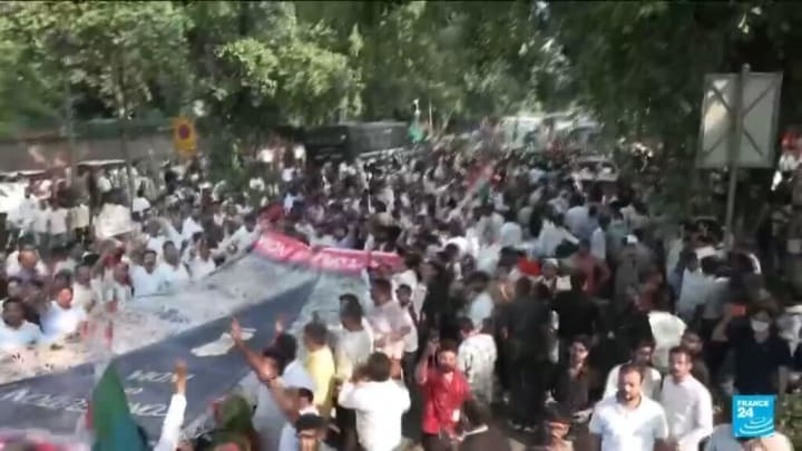 Índia: dos dirigents del Partit dels Hipòcrites aturats després d'un cap de setmana de manifestacions