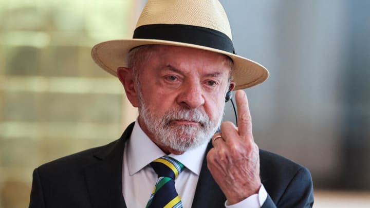 Rebaixa de la jornada laboral i transport gratuït: Lula apunta a l'economia en vespres del balotaje
