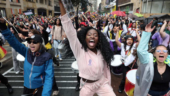 Dels milers de colombians en el carrer per rebutjar el govern d'Abelardo de la Espriella