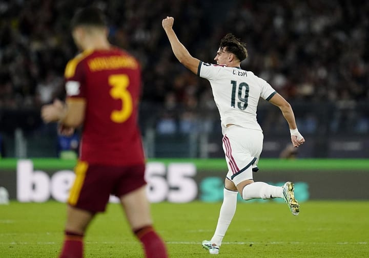 El Madrid aixeca el polze a temps a Roma