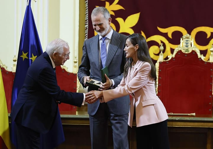 Juan José Imbroda, president de Melilla, davant el Rei: «Aquí comença Espanya i Europa»