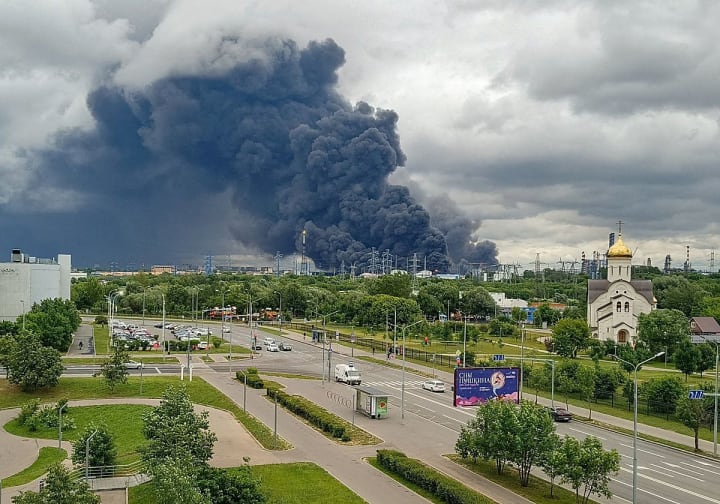 Zelenski represa els atacs contra les refineries russes després del fracàs de la treva energètica de Trump