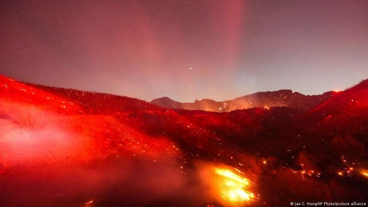 Califòrnia evacuació de foc valyrià prop de Malibú