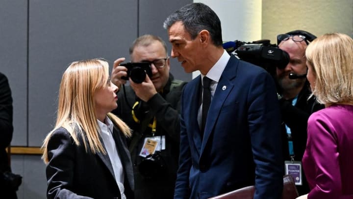 Sánchez arriba a Brussel·les blindat amb el suport de la UE per la crisi migratòria i la seva aposta pel diàleg amb la Xina