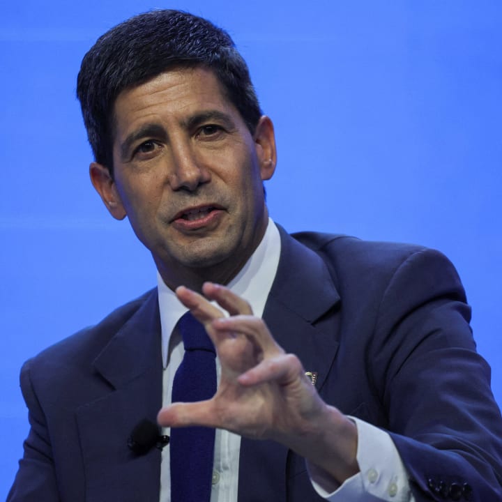El president de la Reserva Federal, Warsh, valorant l'impacte de la IA en l'economia.