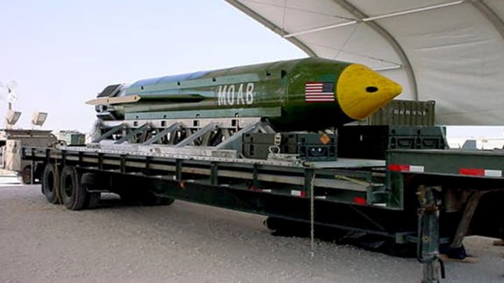 Què és la Mare de totes les bombes que els EUA podrien fer servir a l'Iran?