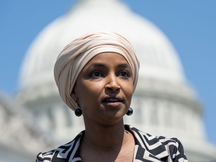 L'administració de Trumps busca stripteases Ilhan Omar de la ciutadania dels Estats Units: WSJ