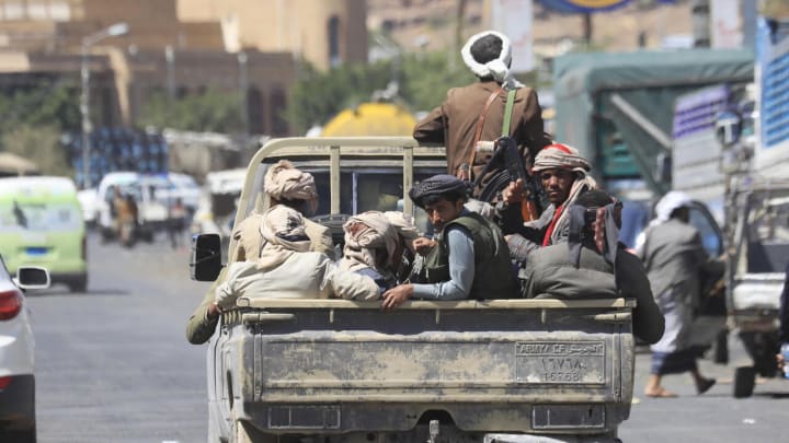 'Houthi agafen de mira la seu del govern a Aden a Iemen'