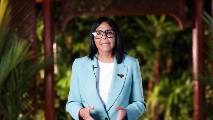 Delcy Rodríguez prega per la preparada curació de Lleó XIV