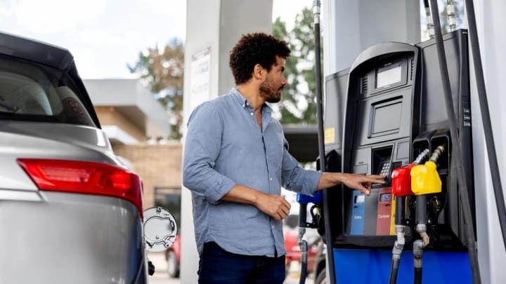 La pujada de les gasolines estén la rebaixa fiscal de 20 cèntims a novembre