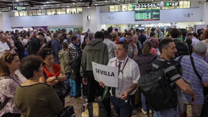 Els retards pel tren incendiat agreugen la pèrdua de confiança en el #AVE