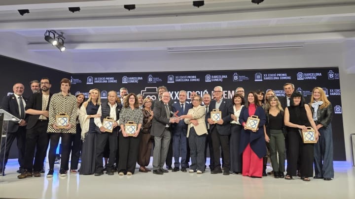 De botigues centenàries a una òptica o un quiosc: Barcelona premia els seus comerços de proximitat