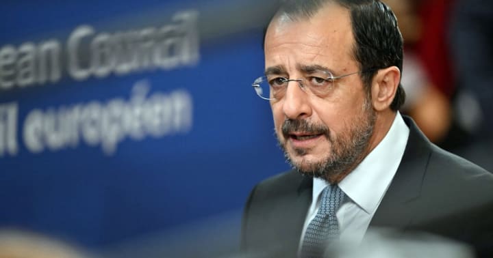 Un pressupost curt per a la UE en 3 o 4 anys, Xipre, el president li diu a POLITICCO