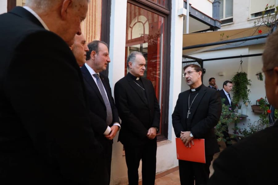El cardenal Cobo amb el conseller Espadaler, el bisbe Gómez i l`abat Gasch.
