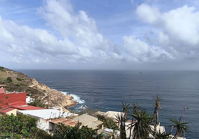 La zona donde se apostó durante horas la patrullera marroquí en aguas de Ceuta.